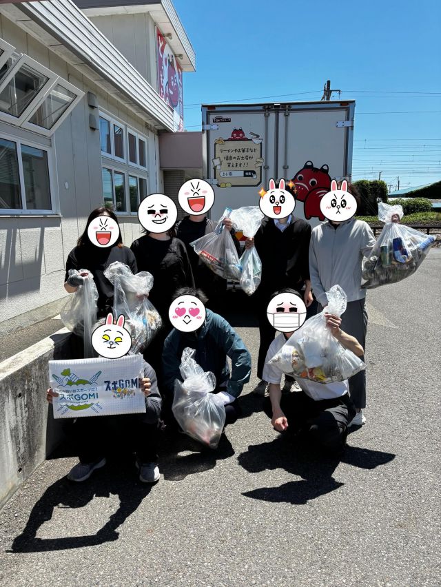 「赤べこ日記」
20260530

まる福所在地
郡山市安積地域(東北本線沿い)
ゴミ拾いを実施！

猪苗代湖の予定でしたが、
　先ずは身近なところから😁

🟠約1㌔を1時間ほどかけて
　3ポリ袋分の「徳」を拾いました✨

#ゴミ拾い #まる福 #赤べこ