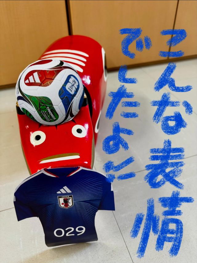 「赤べこ日記」
サッカーW杯
オランダと引き分け🇳🇱✨
同点ゴールのヘディングシュートの
瞬間写真は〜✨
ある意味で〜〜
キセキ・・🤣🤣🤣

#ワールドカップ #まる福 #赤べこ